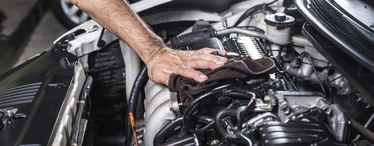 Nettoyage Du Moteur De Sa Voiture Comment Faire Autobutler