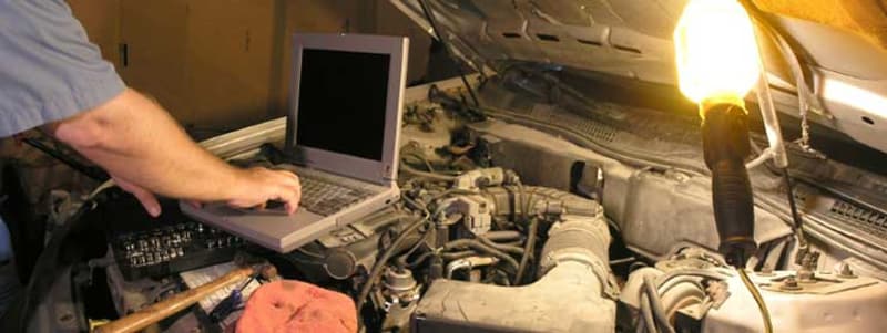 KFZ-Mechatroniker KFZ-Mechatroniker: Möglickeiten zur Spezialisierung