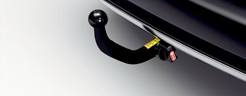 Mounting of tow bar on Mercedes-Benz Towing hitch Mercedes-Benz