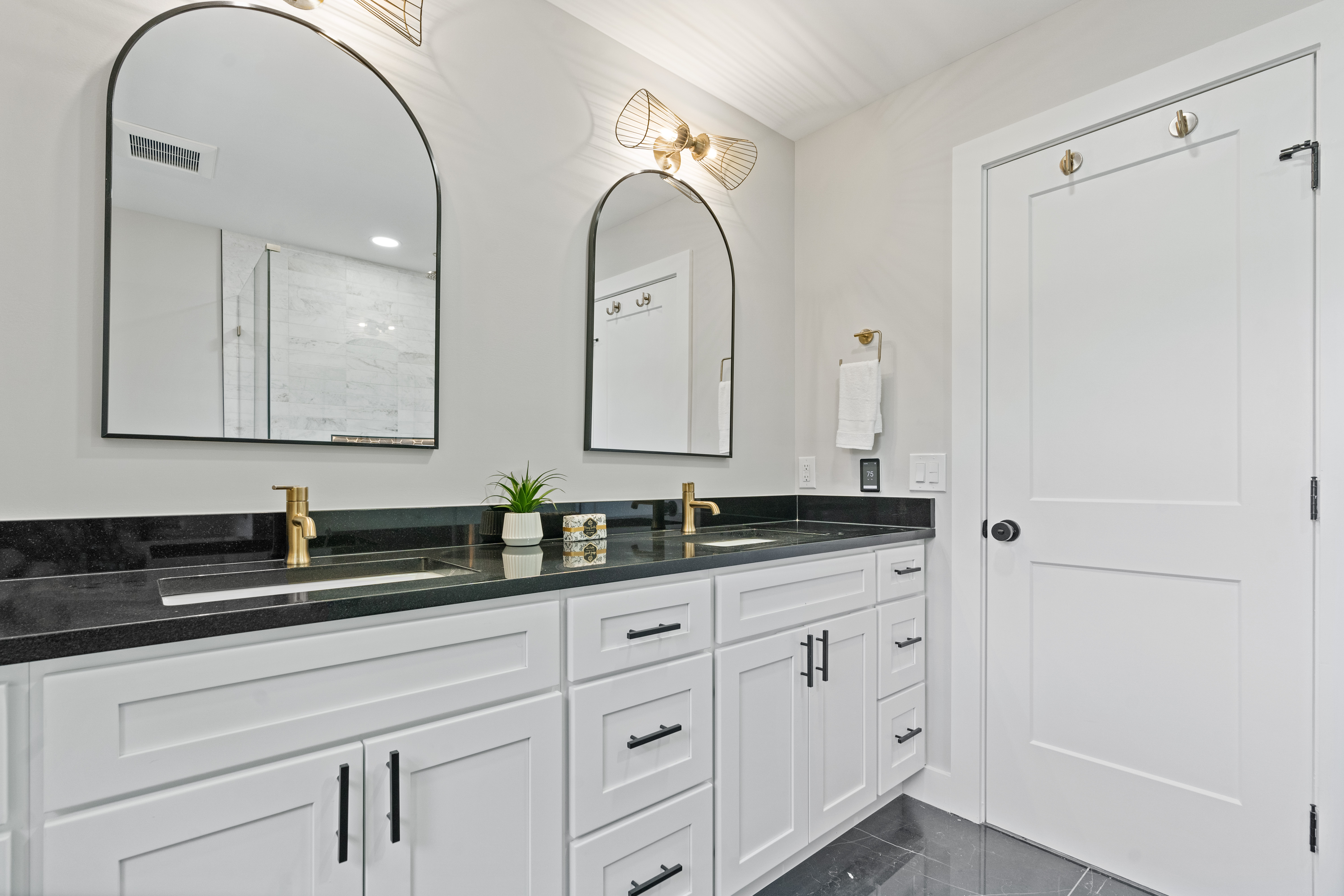 Interior Gallery - Image 7