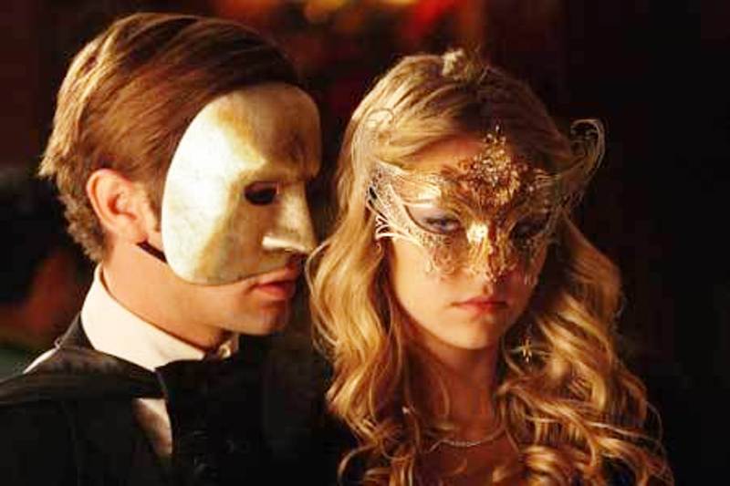 Derrière les masques
