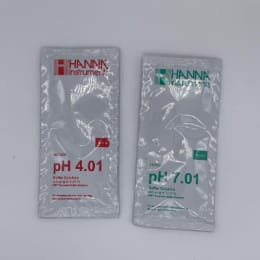 ハンナインスツルメンツ・ジャパン pH標準液(スタンダードタイプ)pH 4.01&pH 7.01 20ml×10(各5袋) HI 77400P