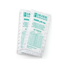 ハンナインスツルメンツ・ジャパン EC標準液(スタンダードタイプ)5000 μS/cm @25℃ 証明書付 20mL×25袋 HI 70039C