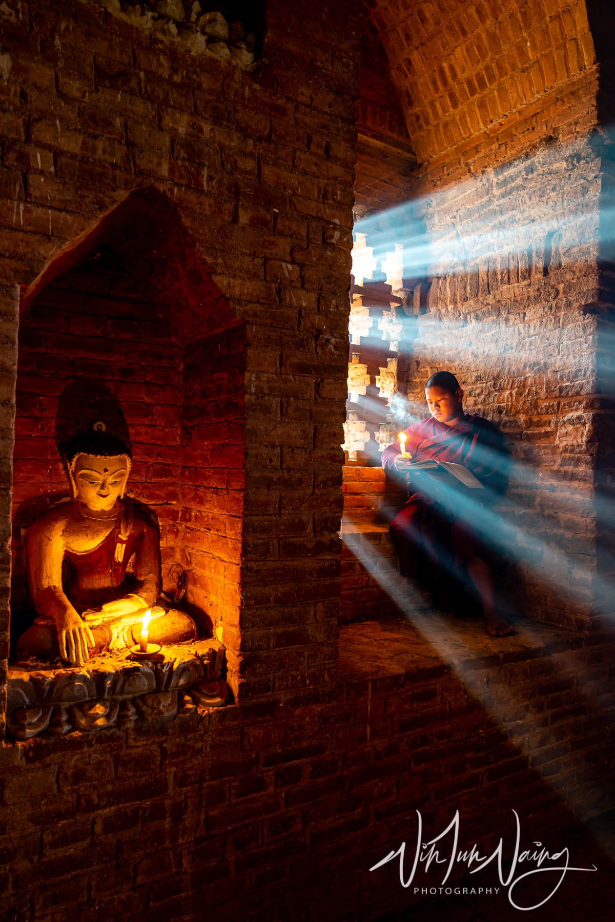 Novices with Rays of Sunlight I — View 03