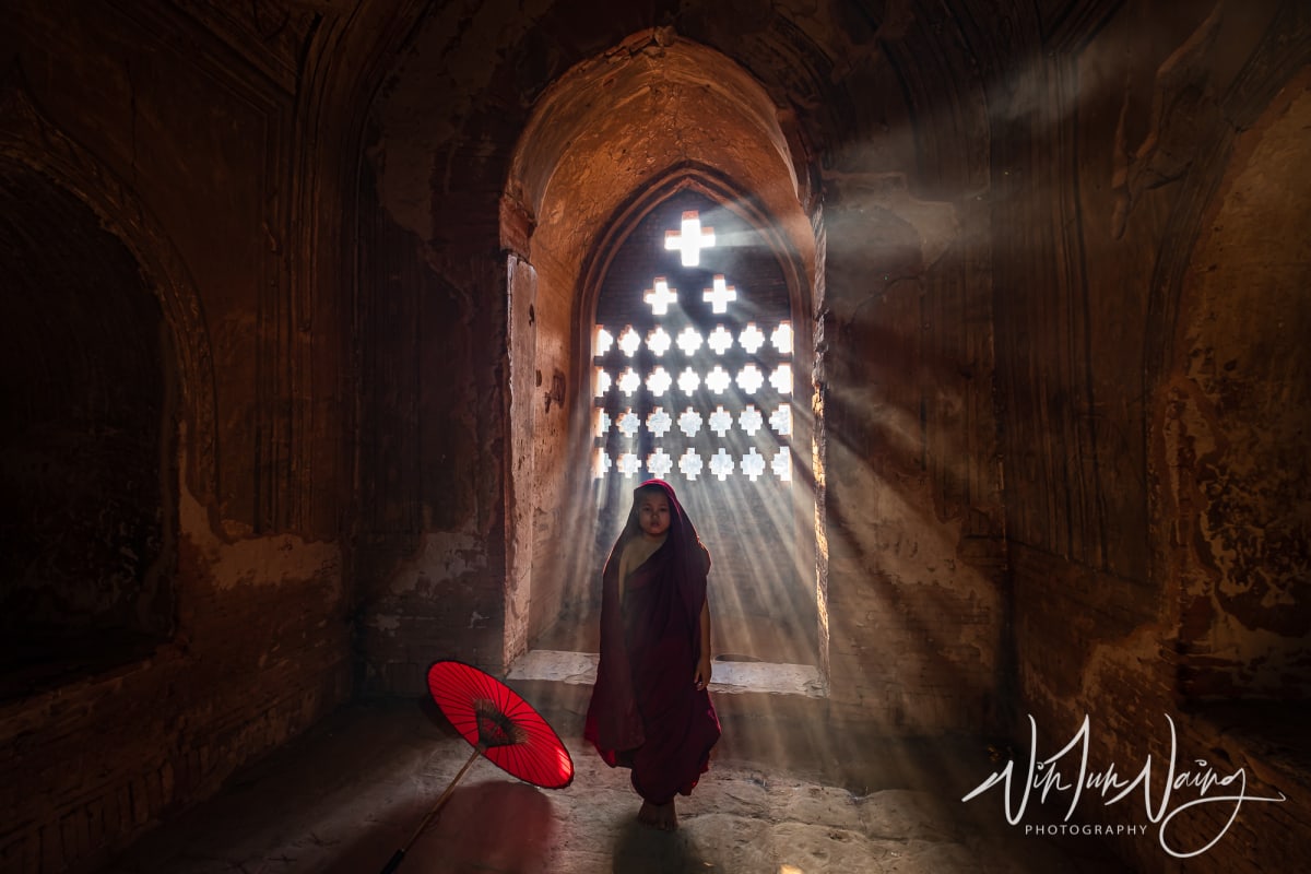 Novices with Rays of Sunlight I — View 04