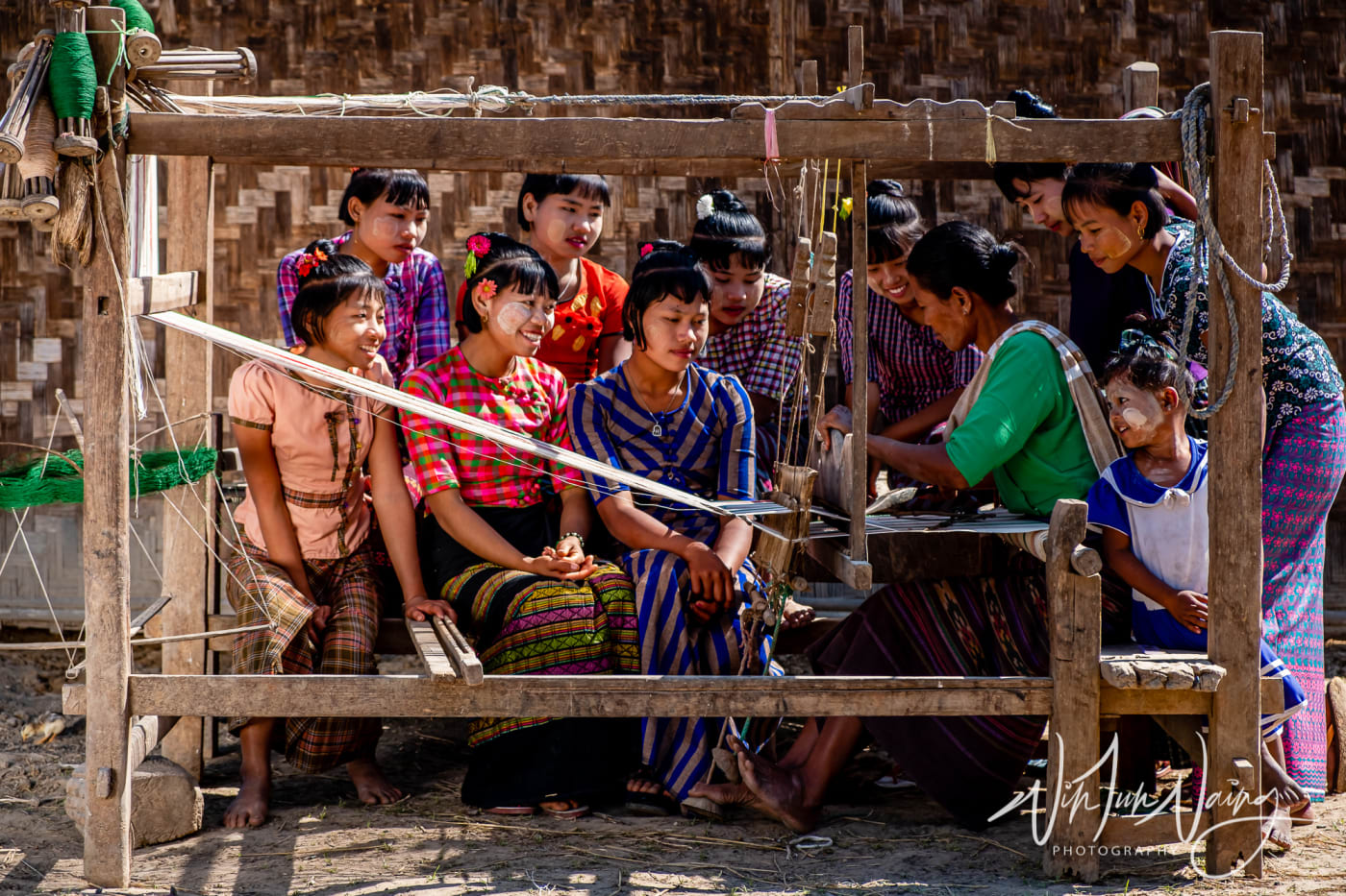 Hcam Rac Wuing and Yaung Pay Suu I — View 03