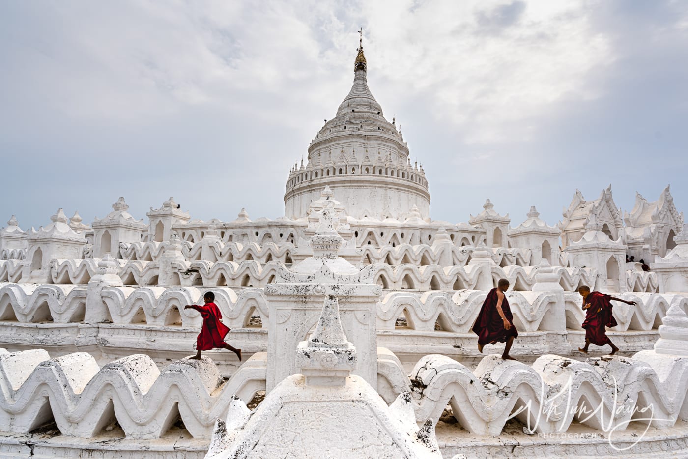 Novices Are Playing on Pagoda