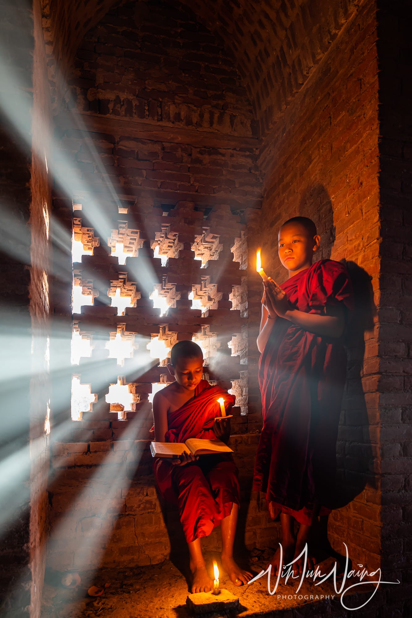 Novices with Rays of Sunlight I — View 01