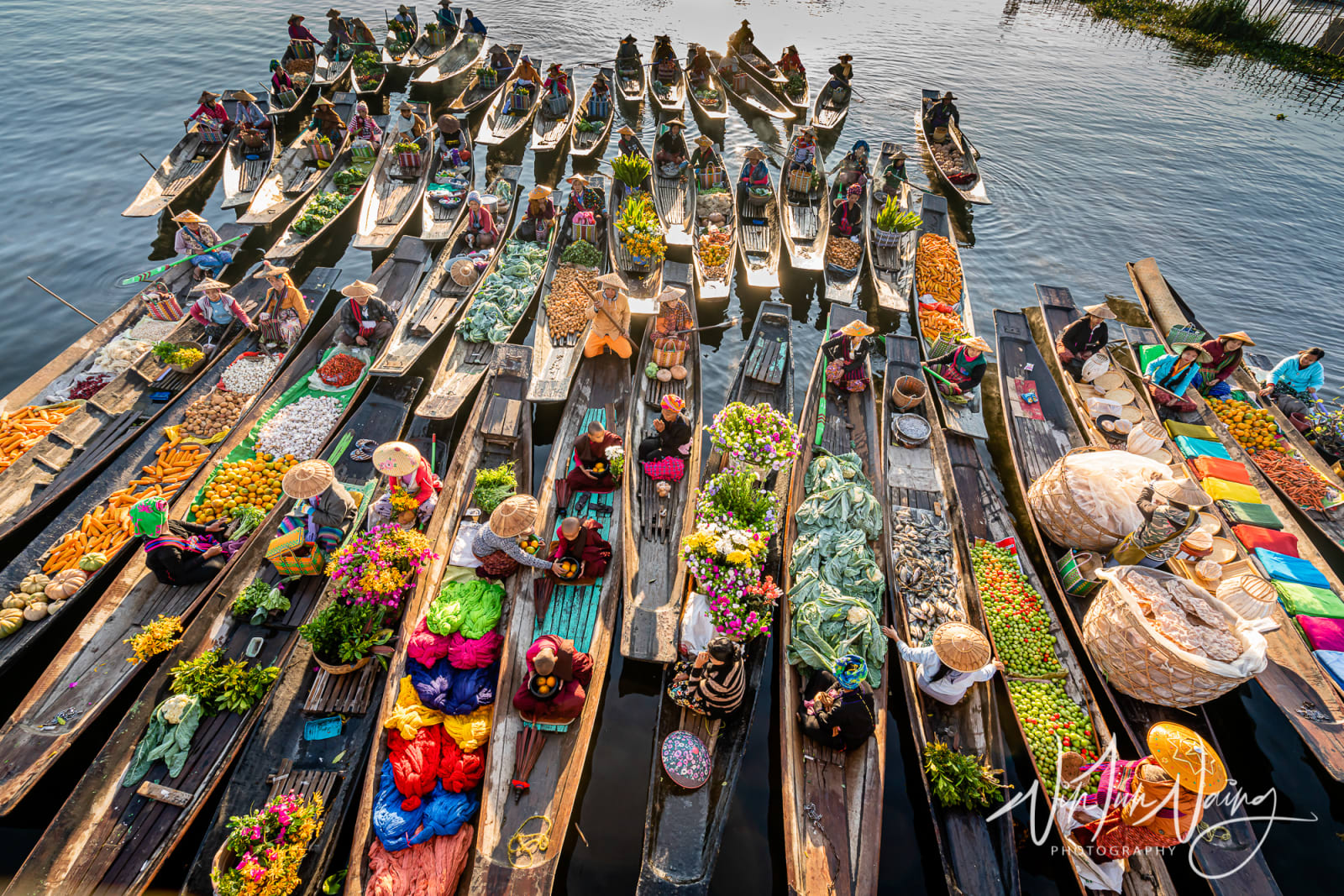 Floating Market — View 01