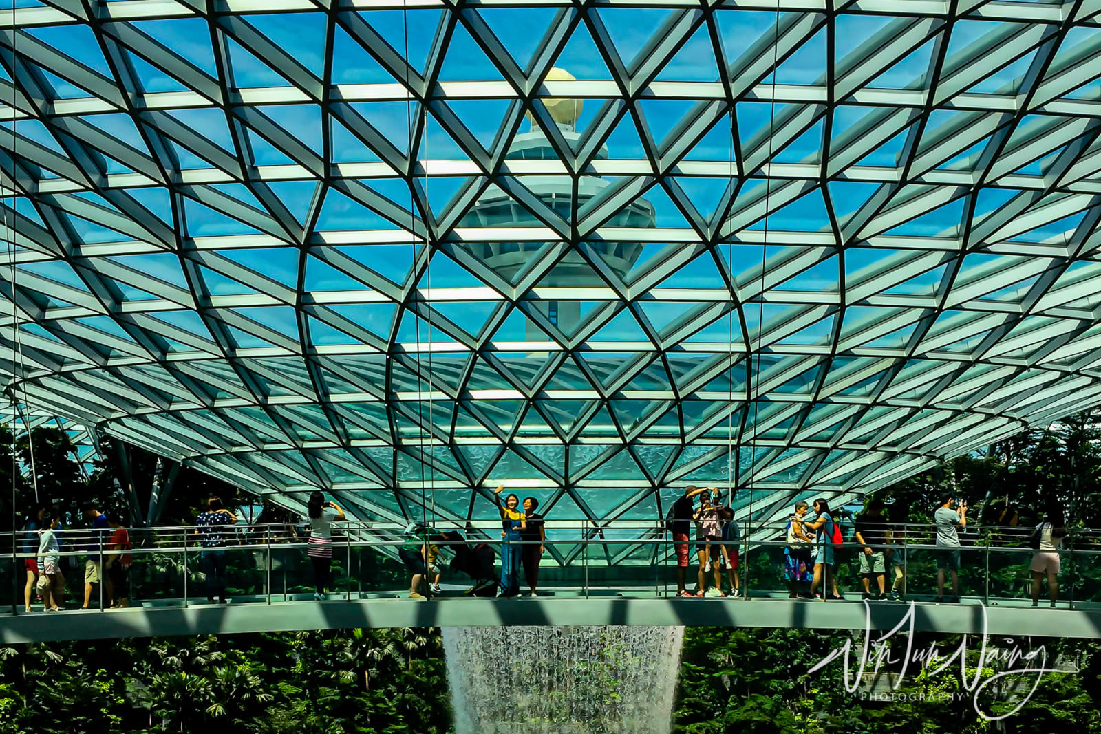 Canopy Bridge at Jewel Changi Airport — View 01