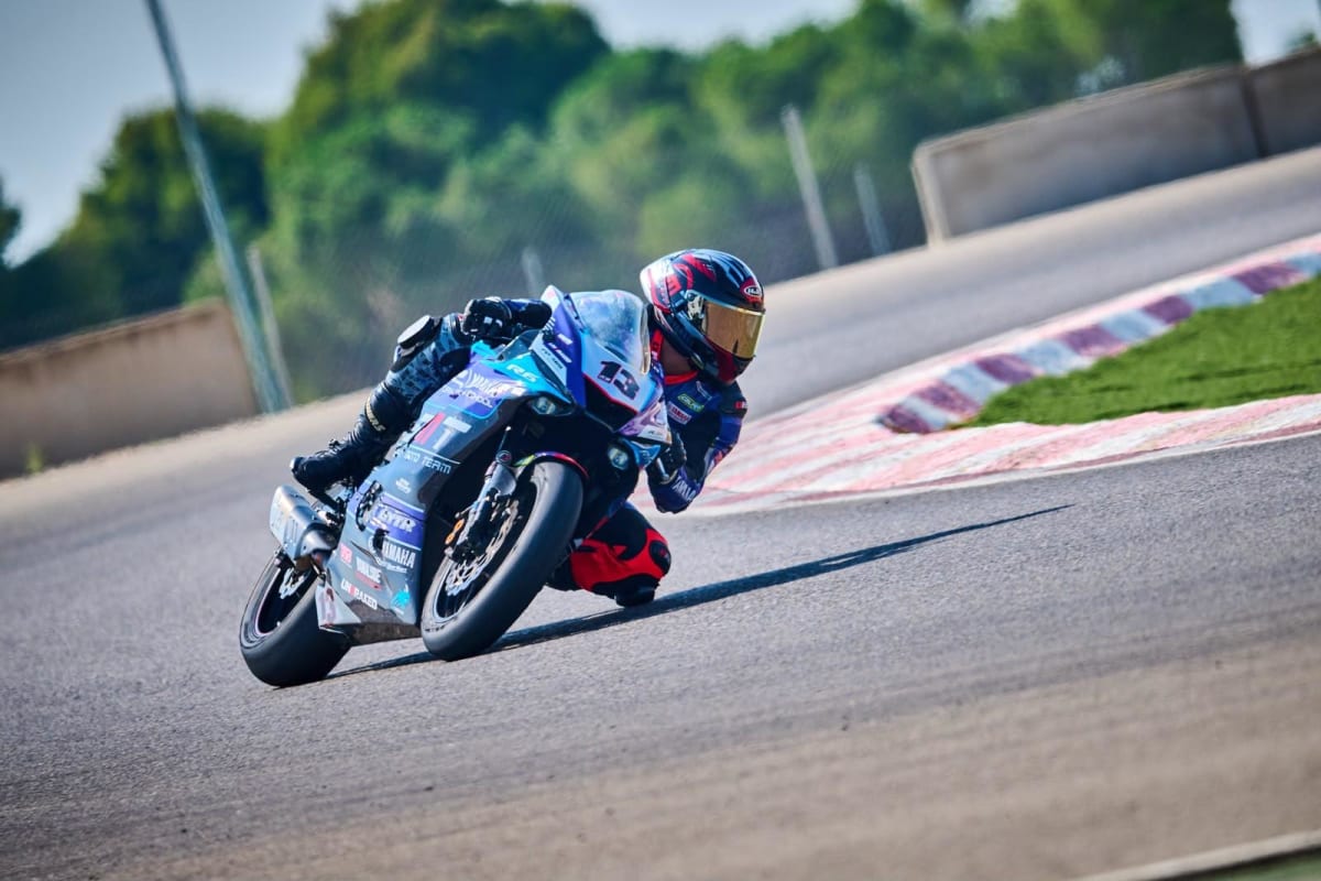 Yamaha R6r de competición