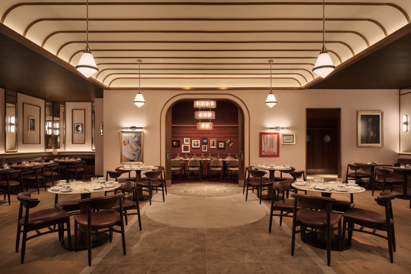 O salão do restaurante Masons at West End no Loews Nashville Hotel, com sua sala privativa