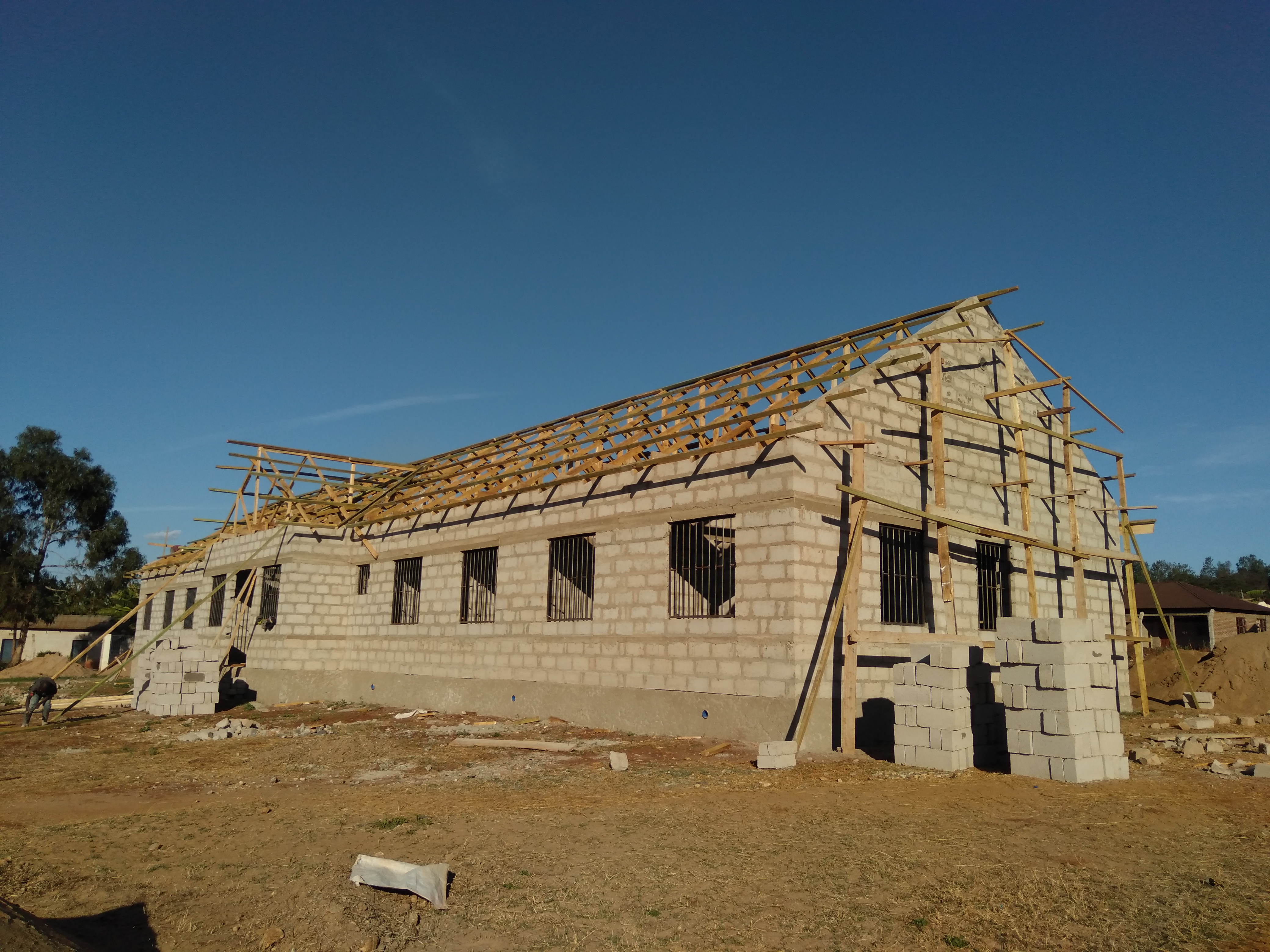 2021-11-09 - Health - DK Health Center - outpatient ward clinical building - Truss preparation - 04.jpg