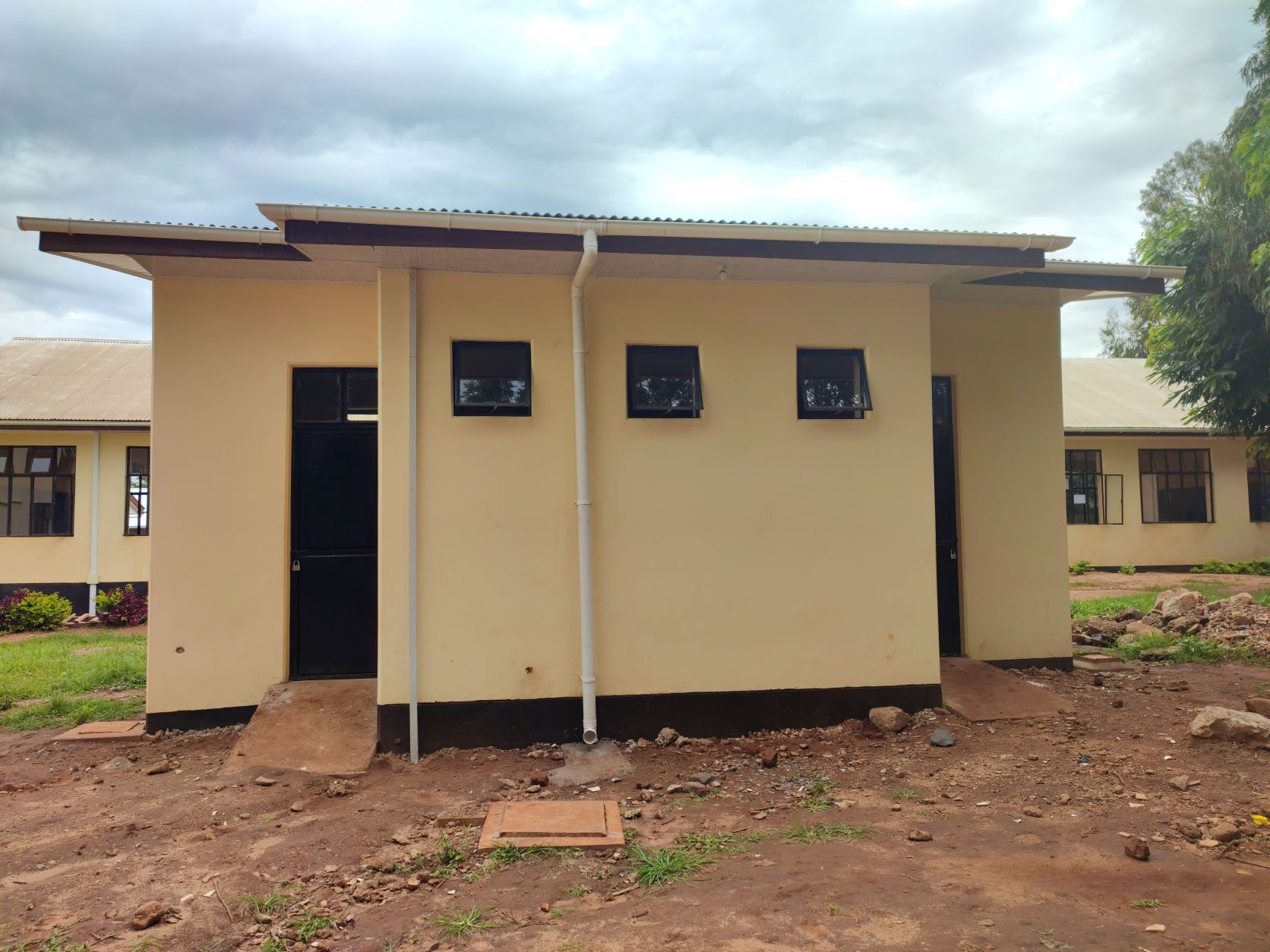 2022-02-05-Sanitation-Ayalagaya teachers bathroom-External view-02-small.jpg