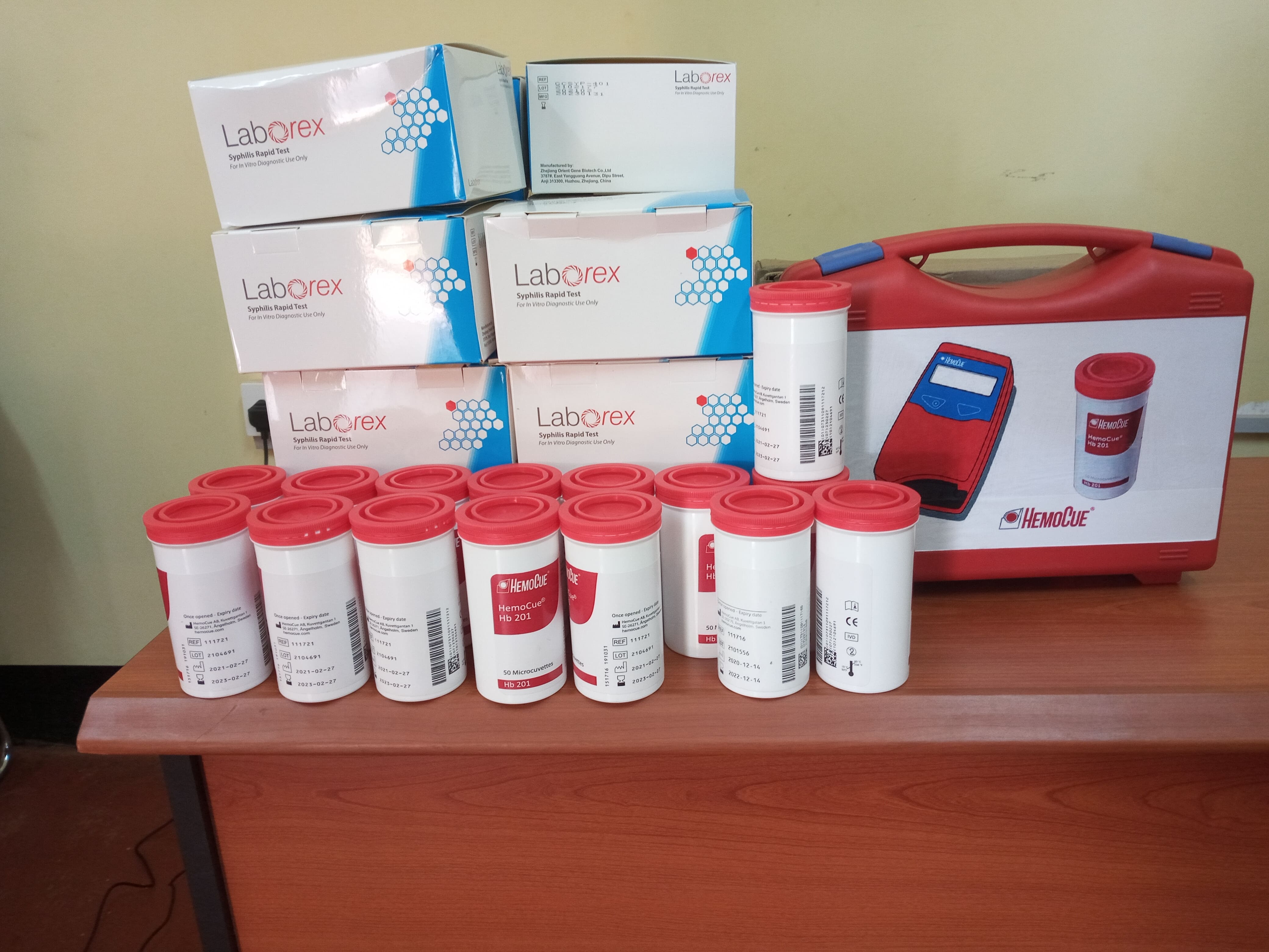 6.34 - Project 2021 - HB intervention - Syphilis kits, HB strips and HB machine.jpg