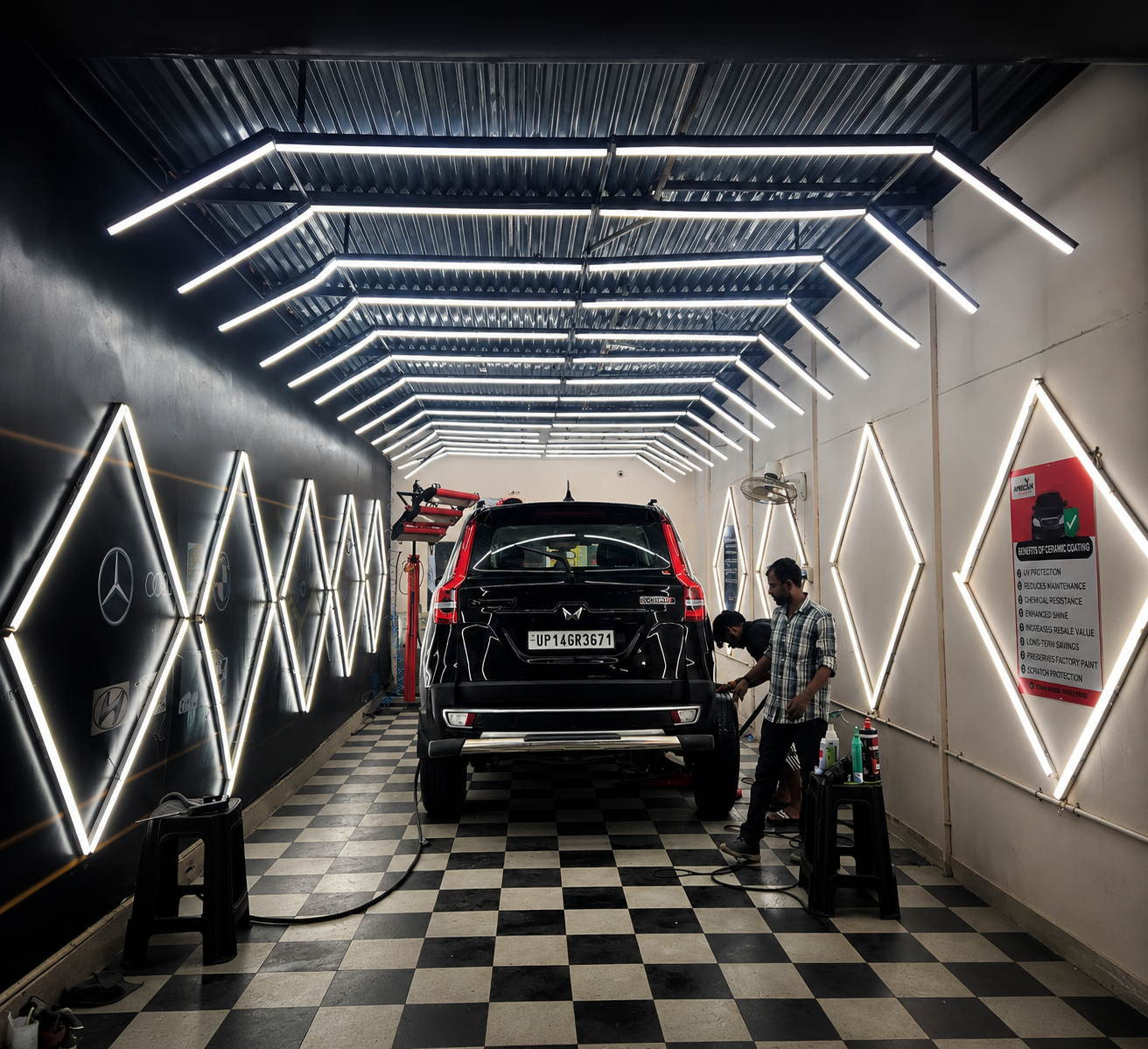 Detailing Bay Lounge