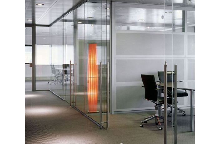 Beispielarbeit von Glasbau Frommen GmbH - veröffentlicht auf Glaserei.org