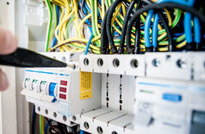 Beispielarbeit von SHI Gebäudetechnik GmbH - veröffentlicht auf Elektriker.org
