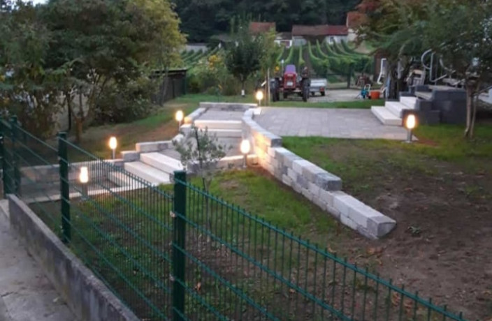 Beispielarbeit von Fa.KAT Kücük Abriss & Tiefbau | Hof & Außenanlagen | Asbestrückbau TRGS 519|4C - veröffentlicht auf Gartenbau.org