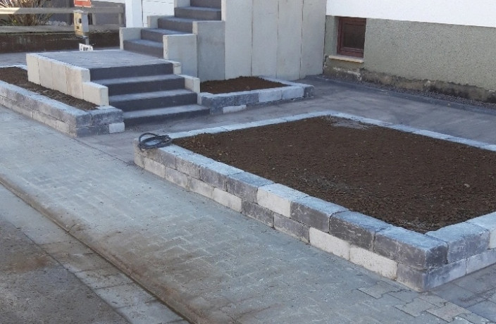 Beispielarbeit von Fa.KAT Kücük Abriss & Tiefbau | Hof & Außenanlagen | Asbestrückbau TRGS 519|4C - veröffentlicht auf Gartenbau.org