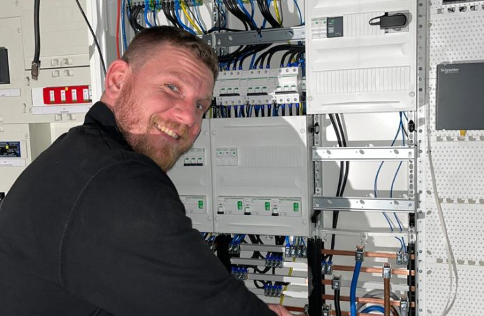 Beispielarbeit von RAPEX GmbH - veröffentlicht auf Elektriker.org