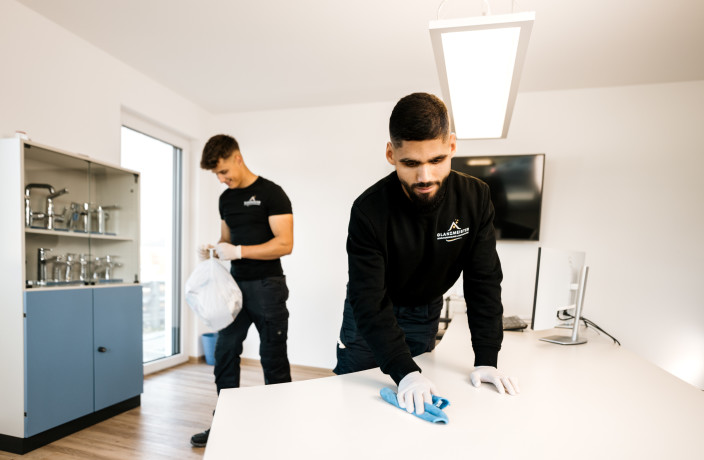 Beispielarbeit von GLANZMEISTER Gebäudereinigung & Gartenbau - veröffentlicht auf Hausmeisterdienste.net