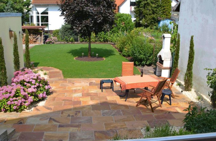 Beispielarbeit von Ujup Preniqi Garten- und Landschaftsbau Modern Grün - veröffentlicht auf Gartenbau.org