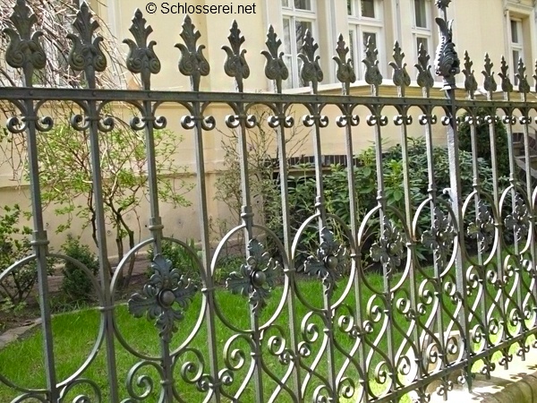 Gartenzaun aus Metall – Genügt optischen Anforderungen bei optimalen