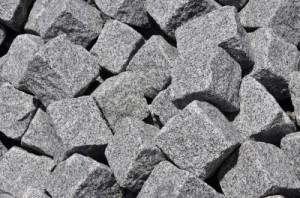 Granit: beliebtes Material für Pflastersteine
