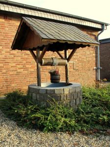 Steinbrunnen