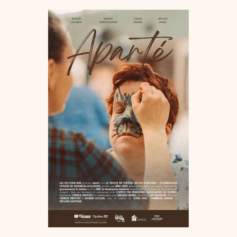 A person with face paint is being touched up by another person in the foreground, with the title "Aparté" and credits in the background.