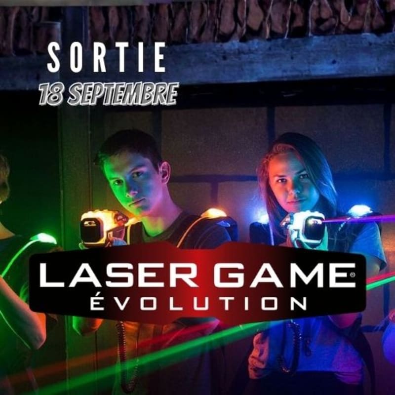 Two teenagers in the foreground are playing laser tag with glowing vests and phasers, while the background shows a dark, industrial-looking arena with "SORTIE 18 SEPTEMBRE" and "LASER GAME ÉVOLUTION" text overlays.