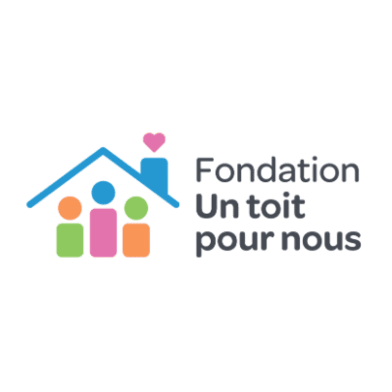 Colorful figures stand under a house outline with a heart on the chimney, next to the text "Fondation Un toit pour nous" on a white background.
