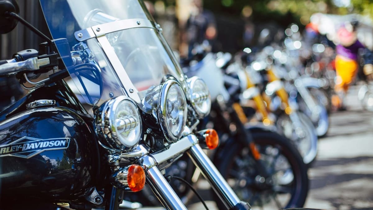 close up photo of Harley-Davidson touring motorcycle