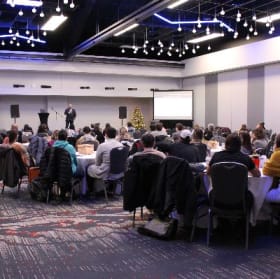 Présentateur d'un conférence item