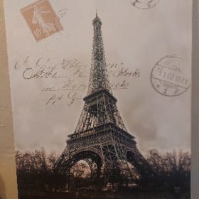 Eiffel Tower item