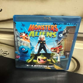 Monsters vs aliens blueray item