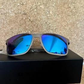 Oakley Holbrook sunglasses item