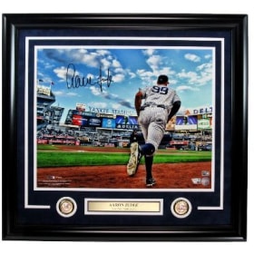 Aaron Judge Yankees Autographed 16x20 Photo Framed item