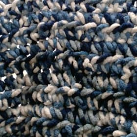 Knot tie blanket (Big chunk blue) item