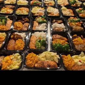 New Chic in the Kitchen - Meal Prep (5 meals) item