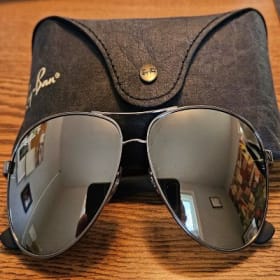 Ray Ban sunglasses item