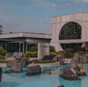 LOT #6 - FORËNA - 200$ item