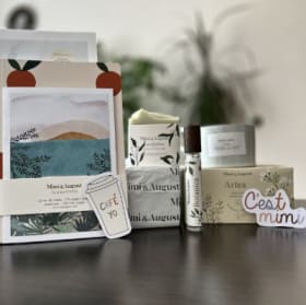 LOT #23 - MIMI & AUGUST - 100$ item