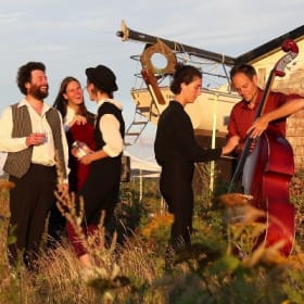 SPECTACLE MAISON : Isabelle Charlot dans ton salon ! item