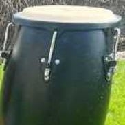 Grand tamtam à percussion de couleur noir item