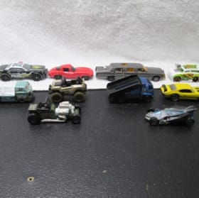 Lot 1 de petites autos item