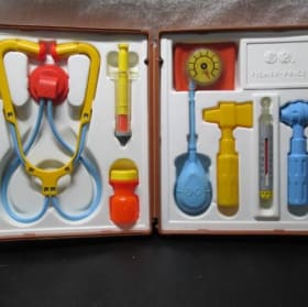 Jouet Valise Médecin 1977 item