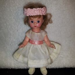 Poupée Fleur Doll item