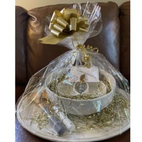 Item #002 - Amalfi's Restaurant Gift Basket item